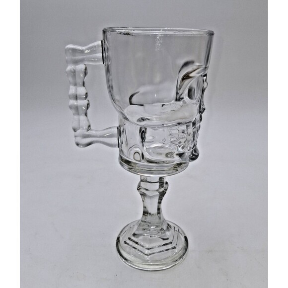 Artland Skull Glass Pirate's Goblet Mug 17 oz Beverage Mug Spooky Theme - Picture 4 of 11